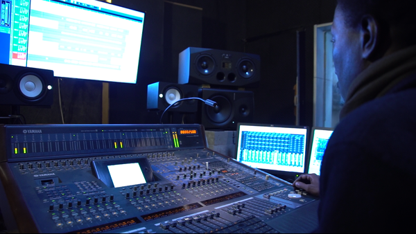 outil-pédagogique-fiche-support-de-cours-documentaire-DVD-film-hip-hop-rap-Belgique-11-minutes-30-contre-les-lois-racistes-Giveme5prod-code-rouge