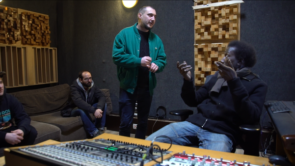 outil-pédagogique-fiche-support-de-cours-documentaire-DVD-film-hip-hop-rap-Belgique-11-minutes-30-contre-les-lois-racistes-Giveme5prod-code-rouge